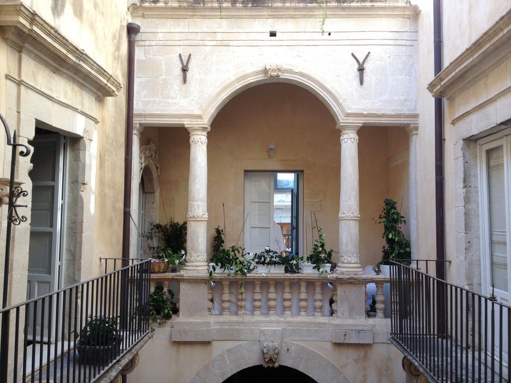 Ortigia Family House Apartment Syracuse Exterior photo